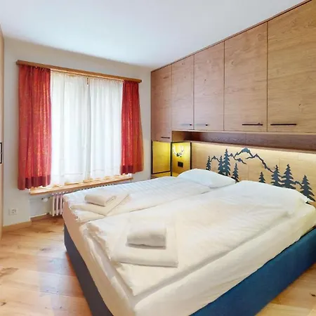 Chesa Centrum Apartment *